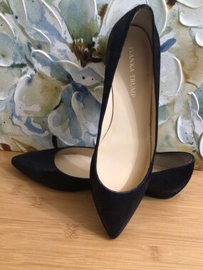 Ivanka Trump "Chic4” Pointed-Toe Ballet Flats Size 9